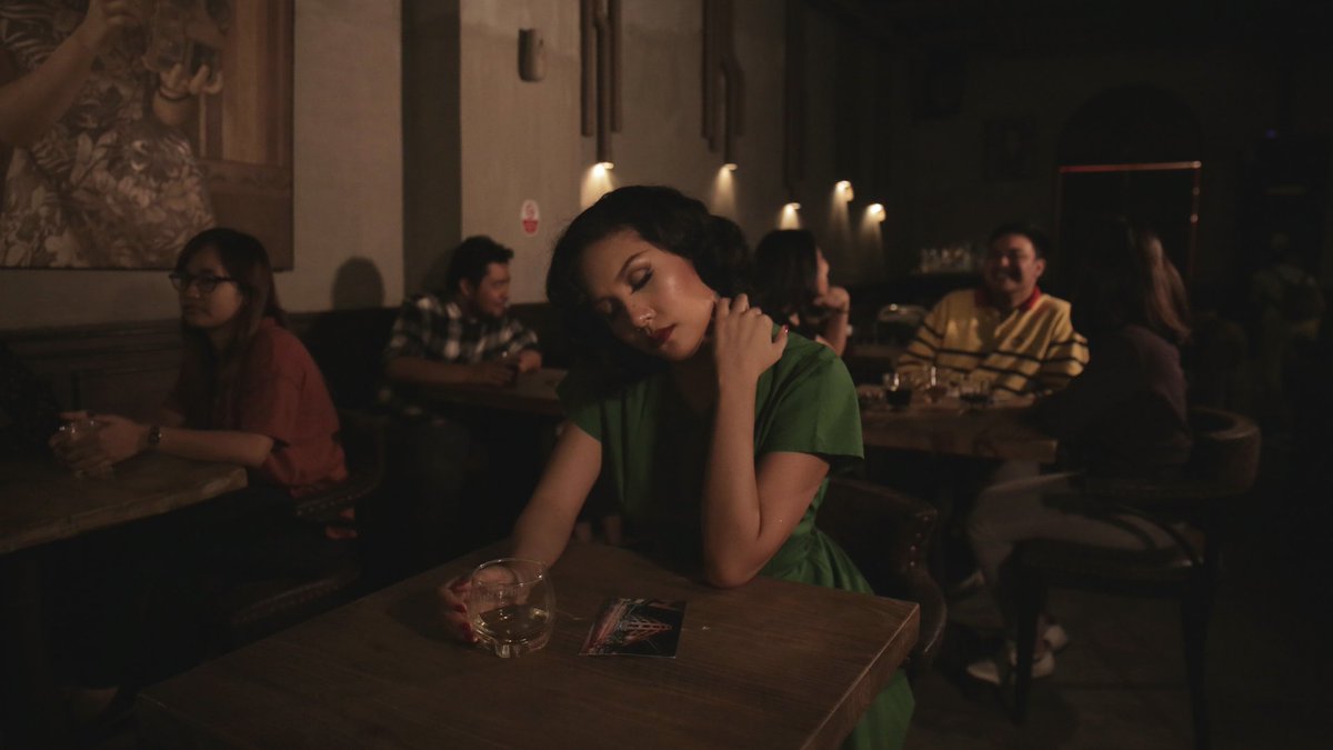 GrafikGiraffe's tweet image. Behind the Scenes of @ExtrapolationPH&apos;s 2nd music video! Noir never felt so good. ;) Coming very soon! :D 
#grafikgiraffe #passiontocreate #extrapolation #mv #bts