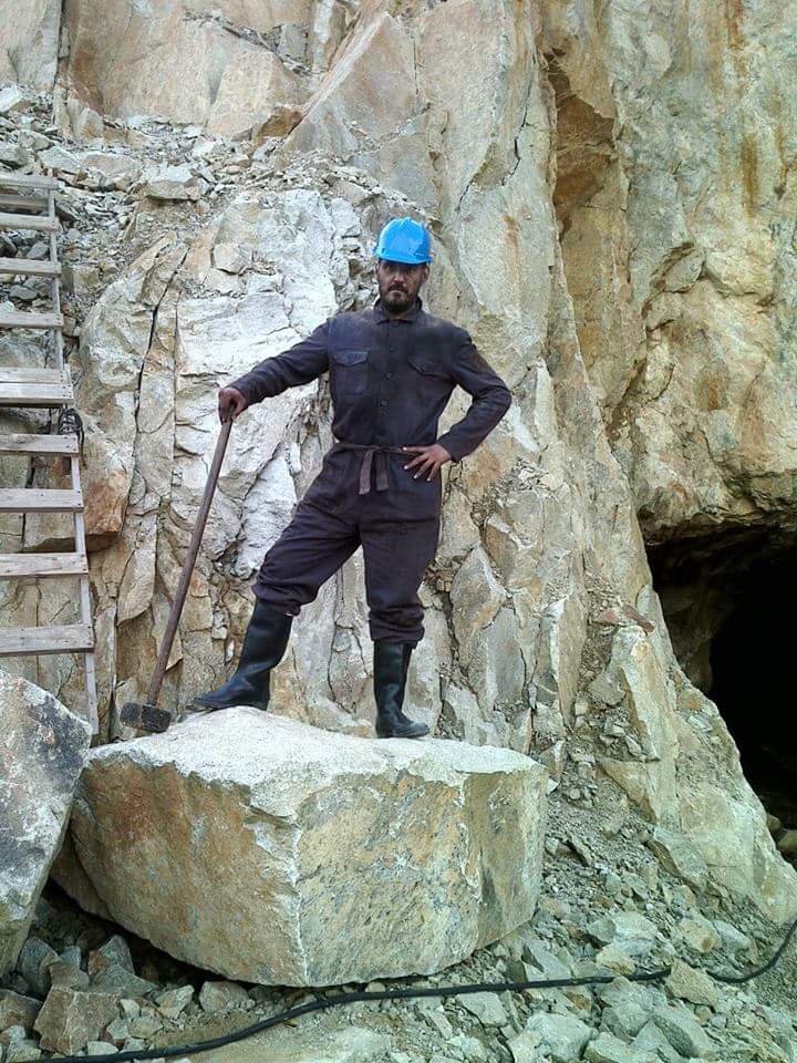 ivan_feal's tweet image. Hoxe pola noite na TVG as 22:00 aprox botan Lobos Sucios.
#LobosSucios #PresoPolitico87