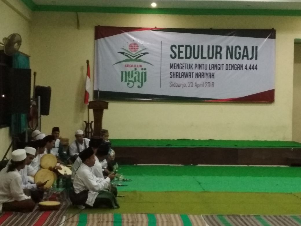 NgajiSedulur's tweet photo. Sedulur Ngaji
Sidokare, Kec. Sidoarjo, Kabupaten Sidoarjo
Kabeh Sedulur Kabeh Makmur
#SedulurNgaji https://t.co/uhtU9VcIT4