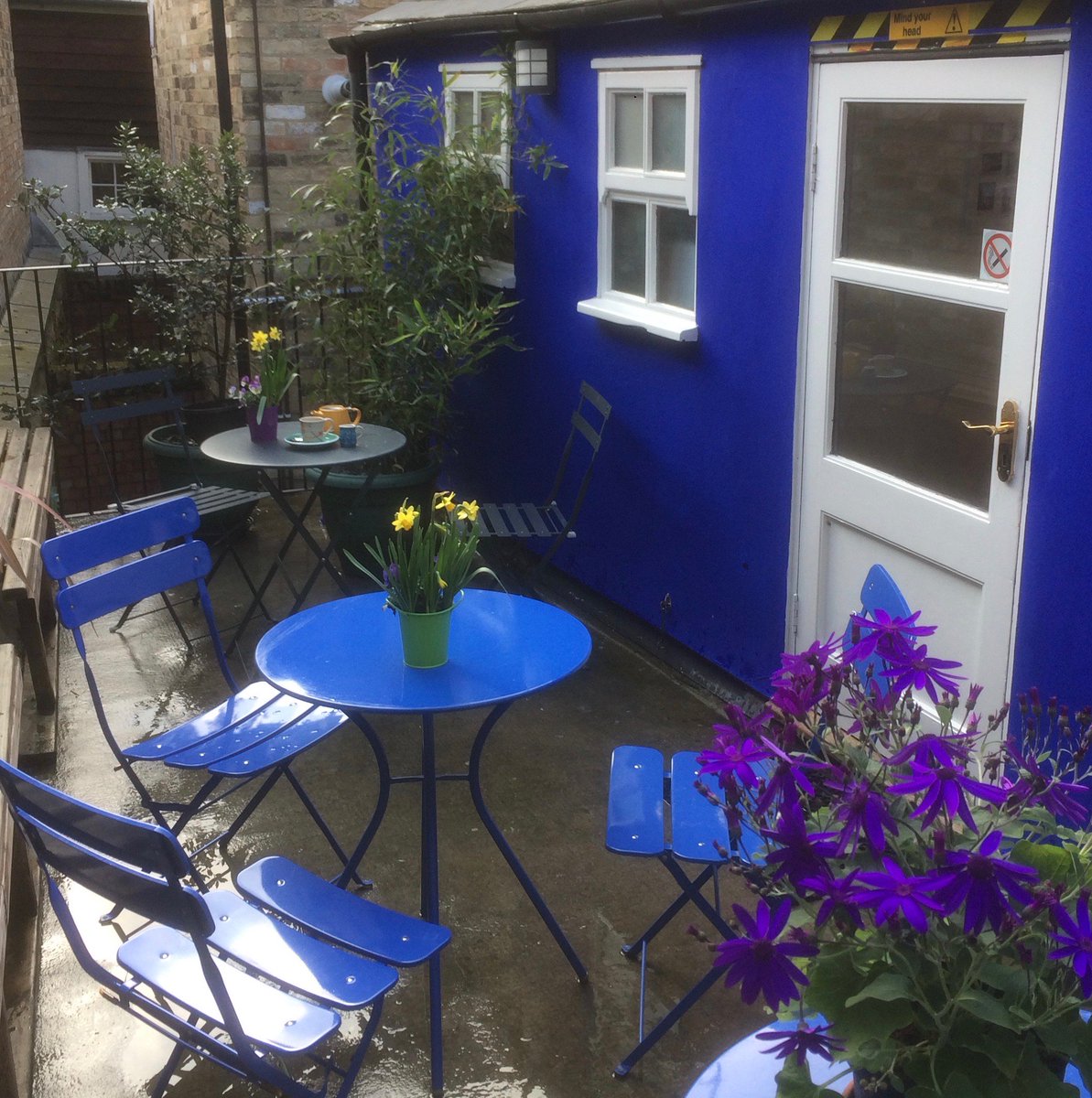 lockercafe1's tweet photo. Afternoon tea on our sunny upstairs terrace enjoying sculpture by Martin Thompson while enjoying a cup of @T2TeaOfficial tea (we now have a huge range) or iced coffee with a @cafemobile Brownie or Jayne's cakes. @hotnumbers @CambridgeIndy @foodcambs @elymary84what could be better https://t.co/QOaa6Oveg7