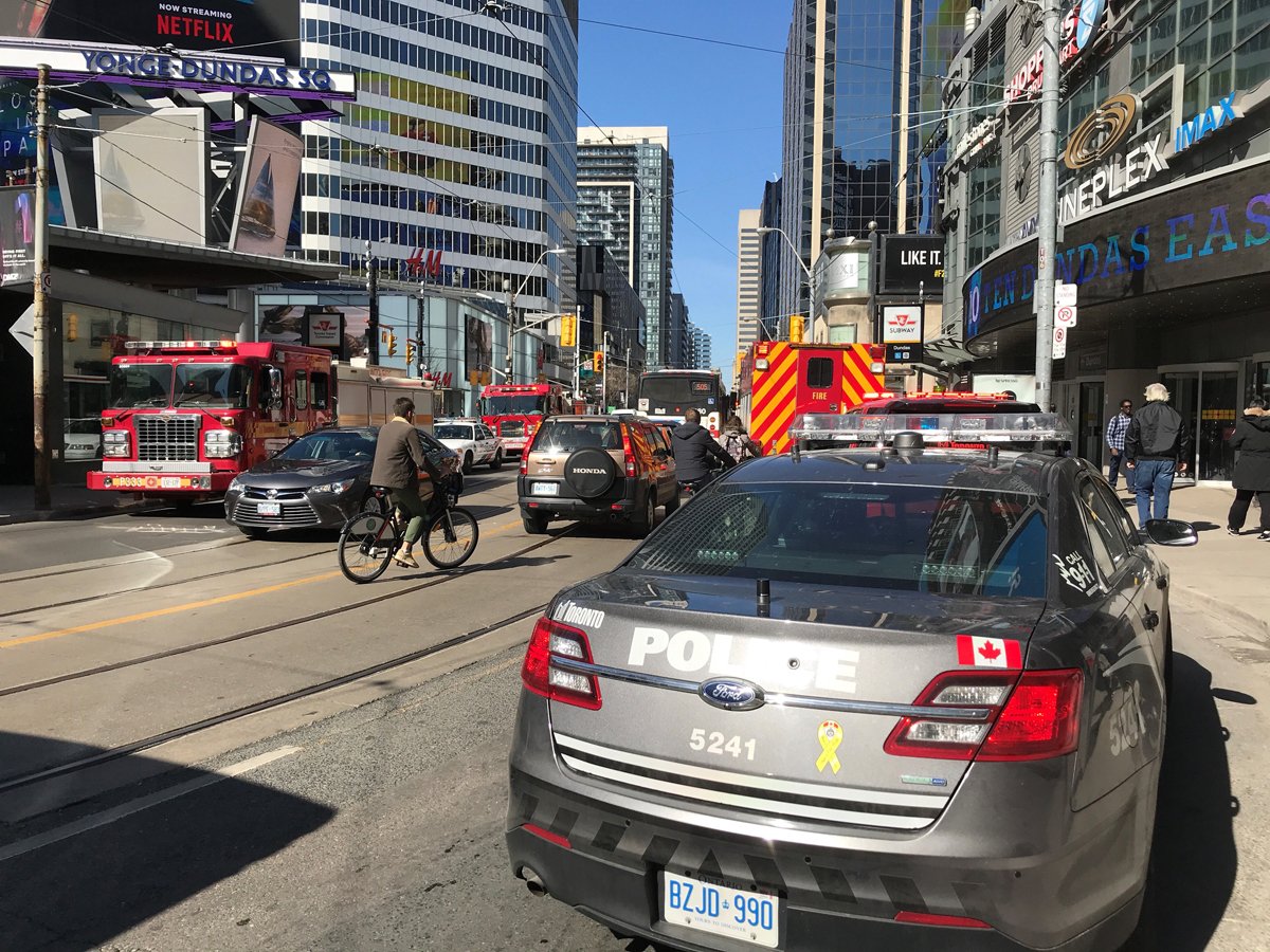 Emergency crews are on scene after reports of smoke inside the north end of the Eaton Centre https://t.co/p5UNAzcjQX