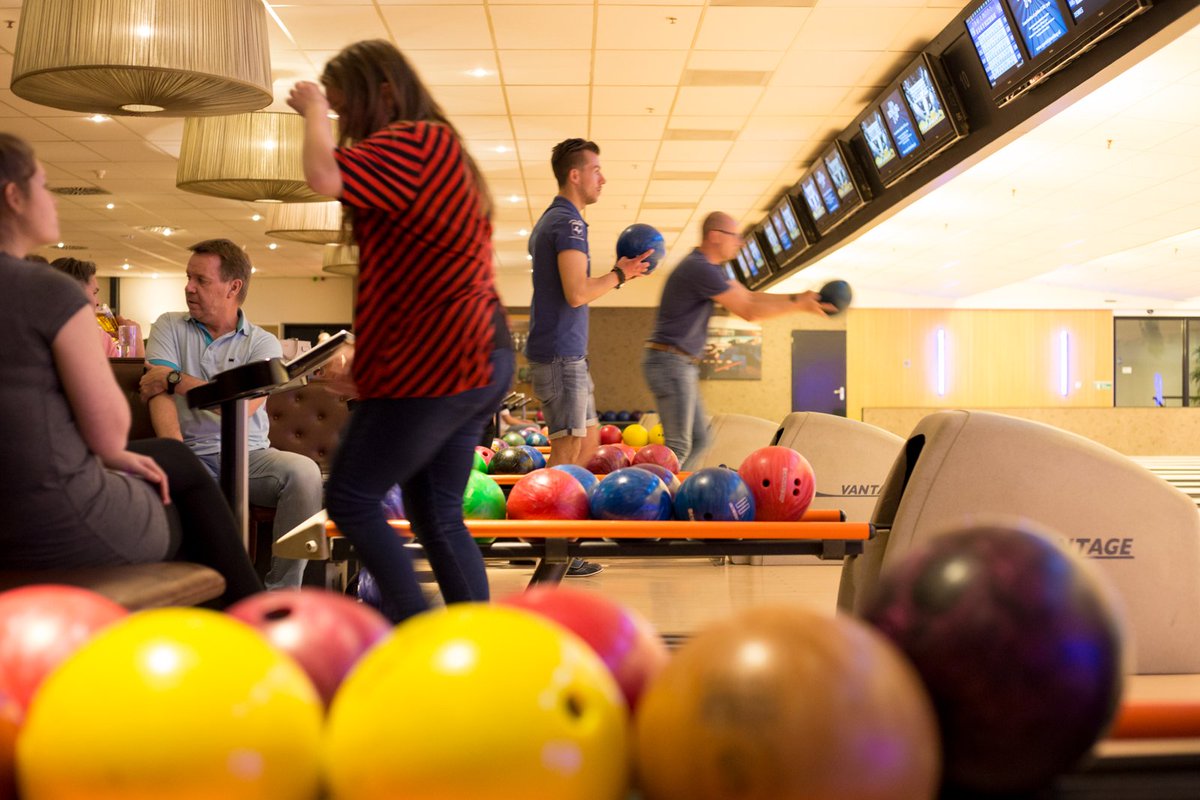 De trotse winnaars van het <a href="/CafeDDD/">CafeDeDerdeDonderdag</a> Bowlingtoernooi 2018, plus wat impressies van deze zeer geslaagde bijeenkomst. Volgende bijeenkomst is op 17 mei. We gaan op bedrijfsbezoek bij Hotel Café the Rose. Aanmelden kan hier: cafedederdedonderdag.nl/evenementen/17…