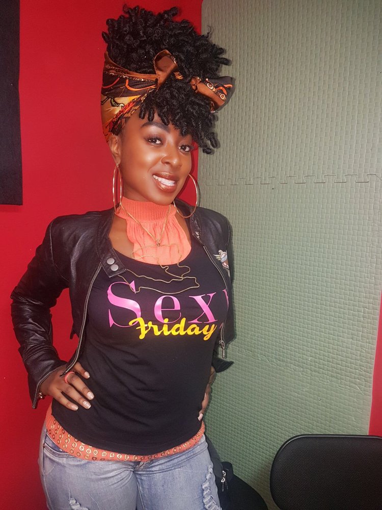 MickaelMarabou's tweet photo. Ak bouton😝 Fun At #GroovFM last night 

Scarf by @vevellefashion 
@selectaniel @selectamarco1 @teammania_ent @philakoud @darwingraphx #aboutlastnight #sexyfriday #teamnatural #haitian #haiti #zoelife #belfanm #fubumobile #brandambassador #fatgirlchronicles https://t.co/MvGX7Dfrjq