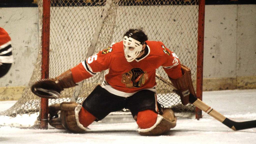 Happy birthday to former Michigan Tech great and NHL HOFer Tony Esposito ... 