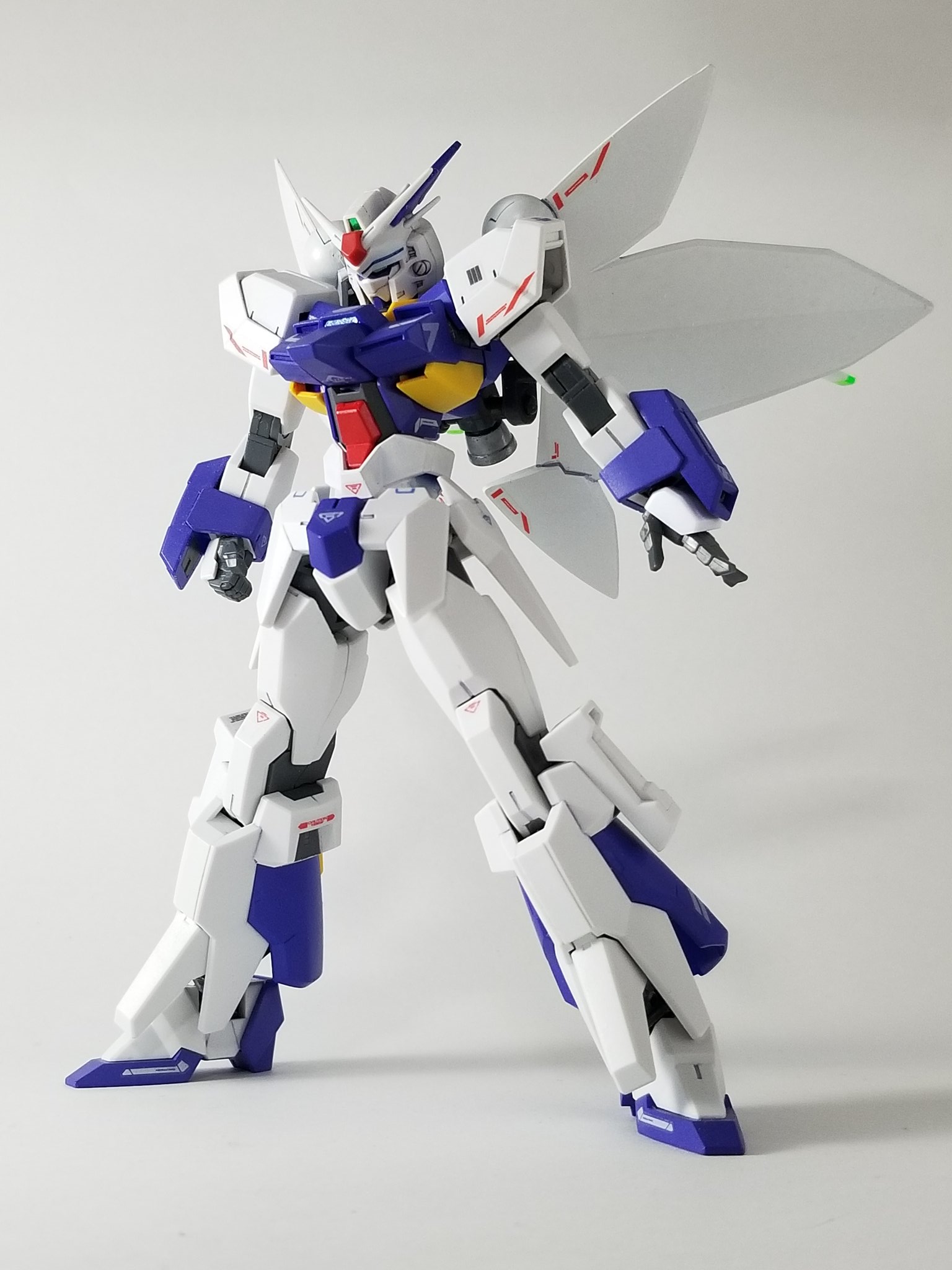 Uzivatel 滝つぼキリコ Na Twitteru めっちゃ主人公機らしい外観したオリジナルガンダムが沢山集まったら絶対楽しい ガンプラ というか主人公機なんですが Gbf二次創作に出してる ガンダムラナンキュラス です 熱に浮かされて久しぶりに被った埃をはらいました