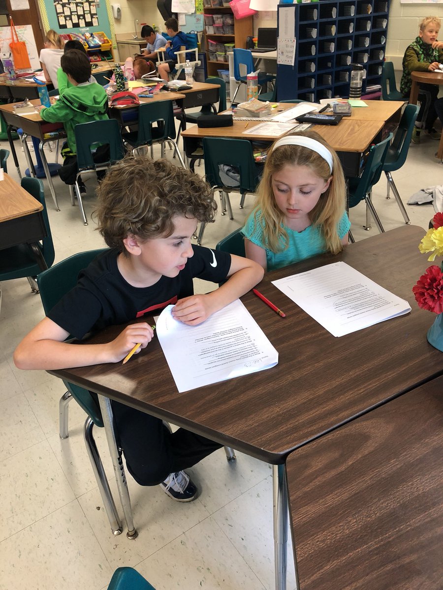 sokolynnjo's tweet photo. We are synergizing with our partners &amp; coaching while reading a biography. #kagan #7habits https://t.co/2Q2wzAdoui