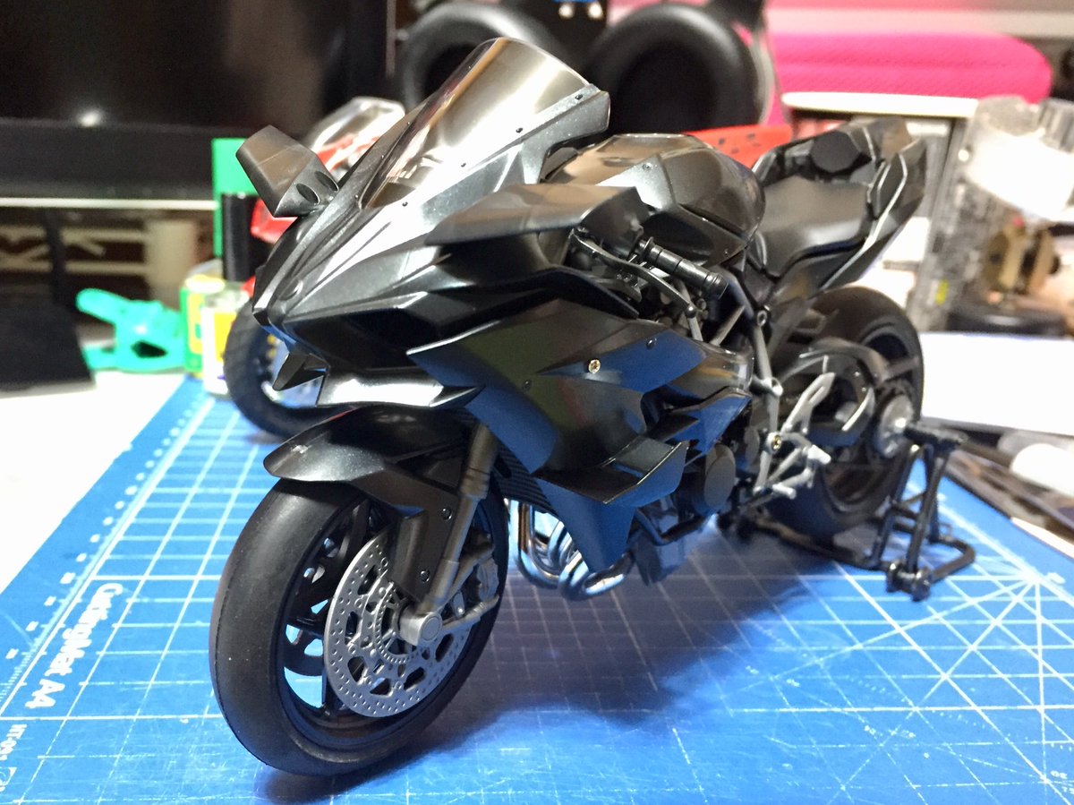 らたでここ 四季彩 カワサキ Ninja H2r タミヤ 1 12 無塗装 素組み完了です ほとんどの外装 マフラー エンジン 車輪 フロントフォークは付属のネジとドライバーで着脱でき 作業時間は5 6時間でストレスなく組めるキットでした 今回は無 塗装でバイク らたでここ 四季彩 カワサキ Ninja H2r タミヤ 1 12 無塗装 素組み完了です ほとんどの外装 マフラー エンジン 車輪 フロントフォークは付属のネジとドライバーで着脱でき 作業時間は5 6時間でストレスなく組めるキットでした 今回は無 塗装でバイク