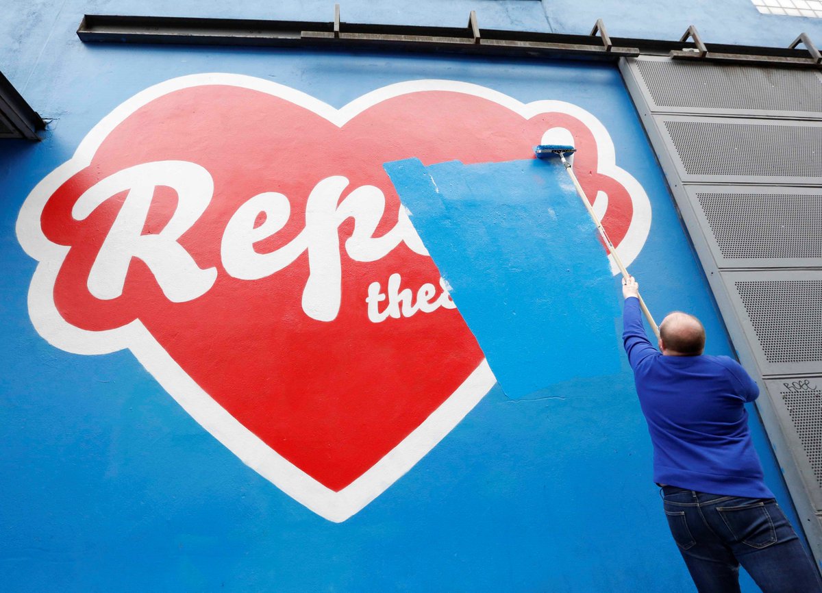 projectarts's tweet photo. "I am calling this action today defiant compliance"

A statement from our Artistic Director Cian O'Brien following today's removal of @MaserArt's mural. https://t.co/LFtLVBqjM6