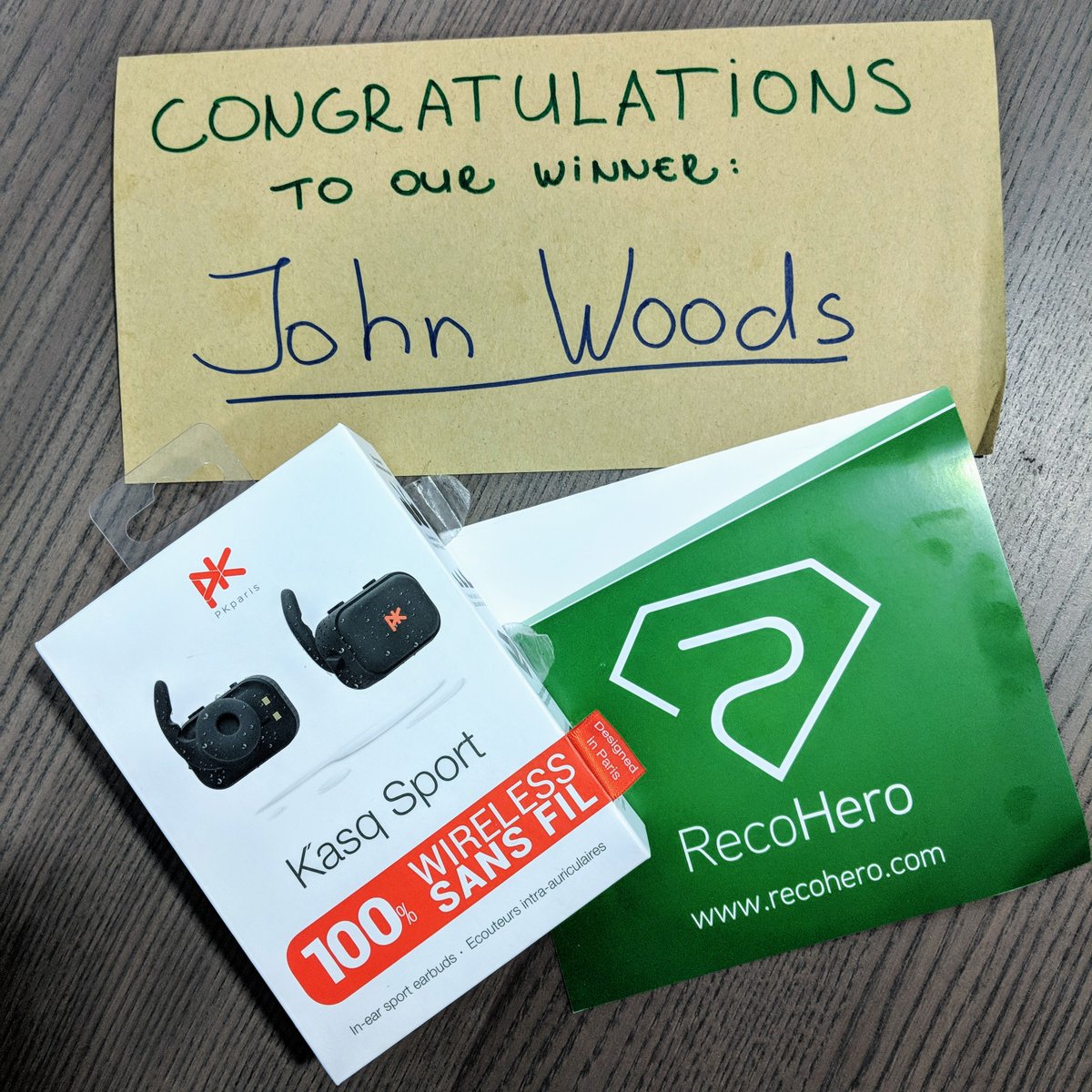We have the winner for our contest at the Dublin Tech Summit. 
Congratulations, John! :)
(We will contact you soon.)
For all our followers: don't be sad about not winning this time. Just keep following us because we'll have another contest in May with even better prizes. :)