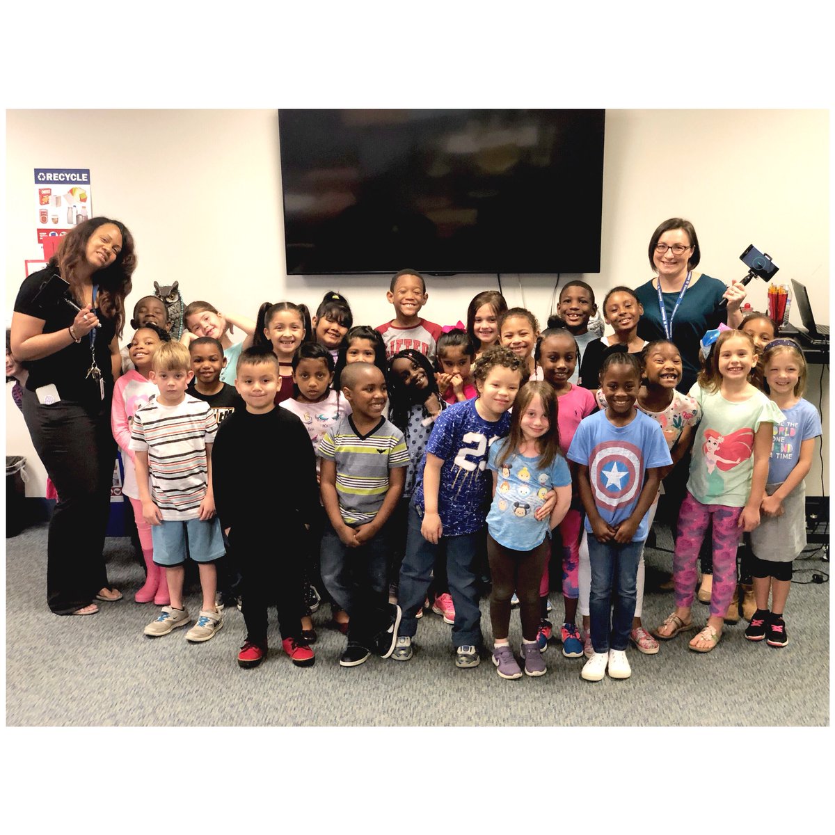 JessiLStanford's tweet photo. 1st and 5th grade loving exploring with augmented reality today! Thank you for leading the way Mrs. Brown!@AES_5th_Brown @1stGradeOwls @MsYBriggs #AEStech4thewinv @cfhuffman13 @AversboroESOwls @AES_5th_Sposato @AES_5th_Murphy @AES_5_Tompkins @wcpssitlms @MrsT_Rood @MsWaskoMedia https://t.co/R7Chh72IMv