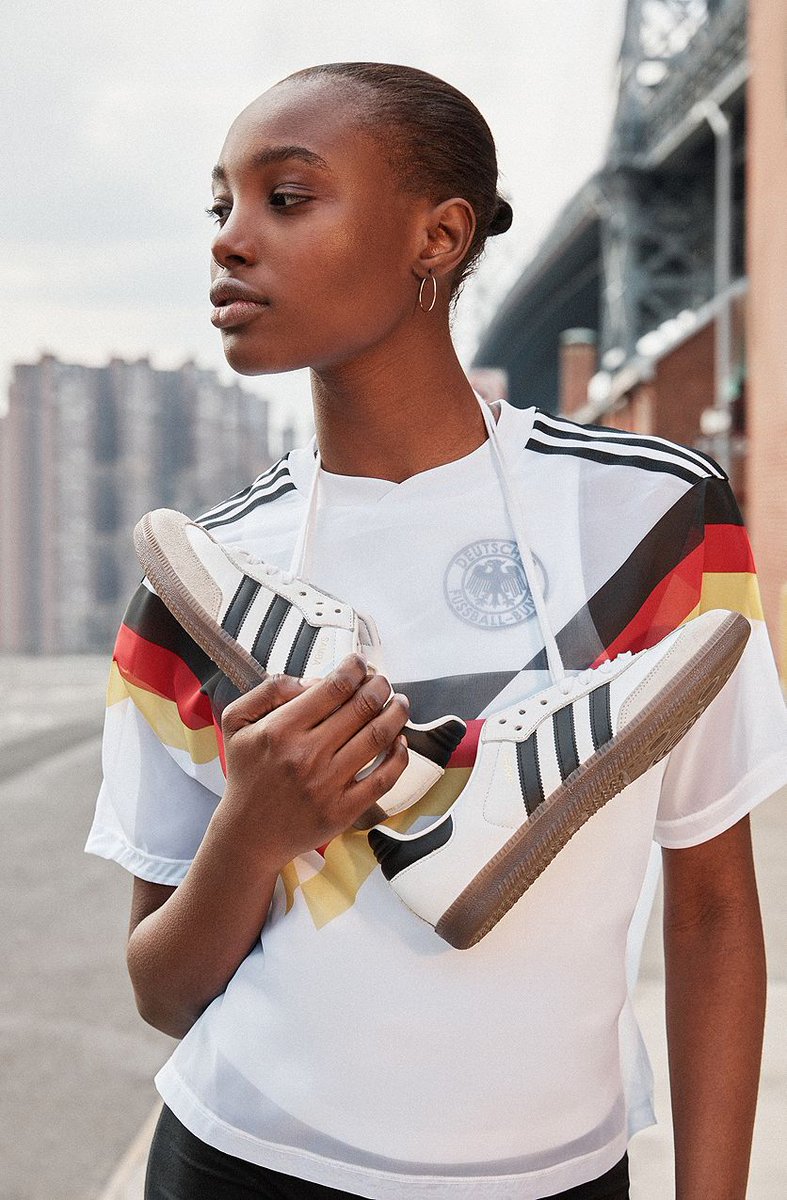 Urban Outfitters tweet media