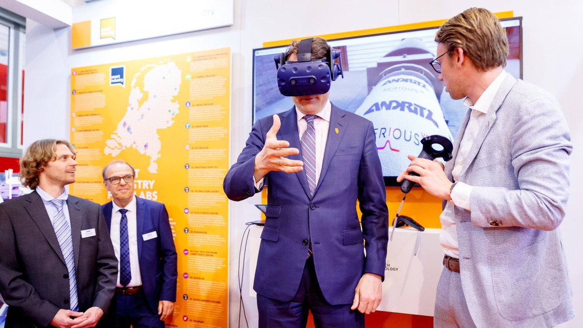 #HM18 success story: congrats <a href="/Serious_VR/">Serious VR</a> and <a href="/Andritz/">Andritz Group</a> with your new partnership! #Scaling #DutchTech #IndustryInnovation 📸<a href="/flickfeeder/">Flickfeeder</a>