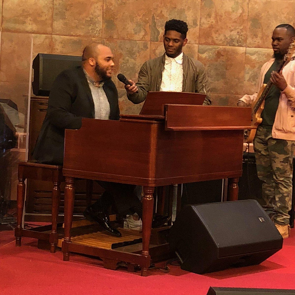 kdcathedral's tweet photo. #RecapMonday
Brennen Pritchett at #KingdomFire Revival
📷#PhotoCredit: @zippyphotography
#April #CliftonHeights #Friday #churchflow #Philly #Spring #BishopDerekRimson #DerekRimson https://t.co/BpRdRlPePV