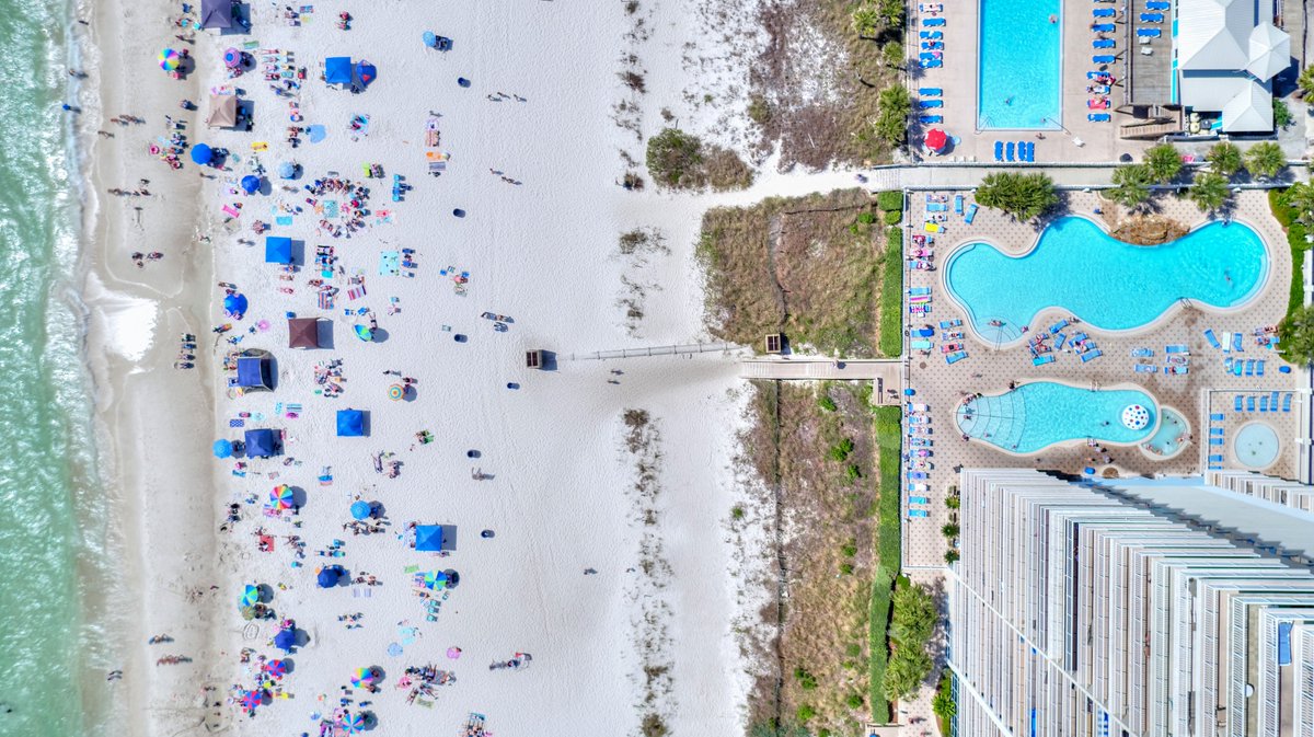 ResortsPCBeach's tweet photo. A view from the top! 😍 #majesticbeachresort #panamacitybeach #gointothebeach #sharealittlesunshine #staysaltyflorida #LoveFL https://t.co/hfo07JMaMo