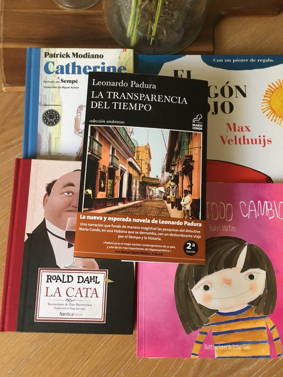 cecicarras's tweet photo. Feliz #DiaDelLibro. ¡A leer! https://t.co/6Yxc9IWo5A