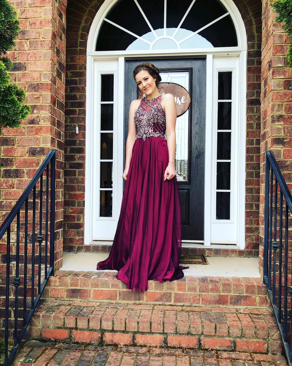 auveyjk's tweet photo. prom #nodatenoproblem https://t.co/PwCuSoiwUT