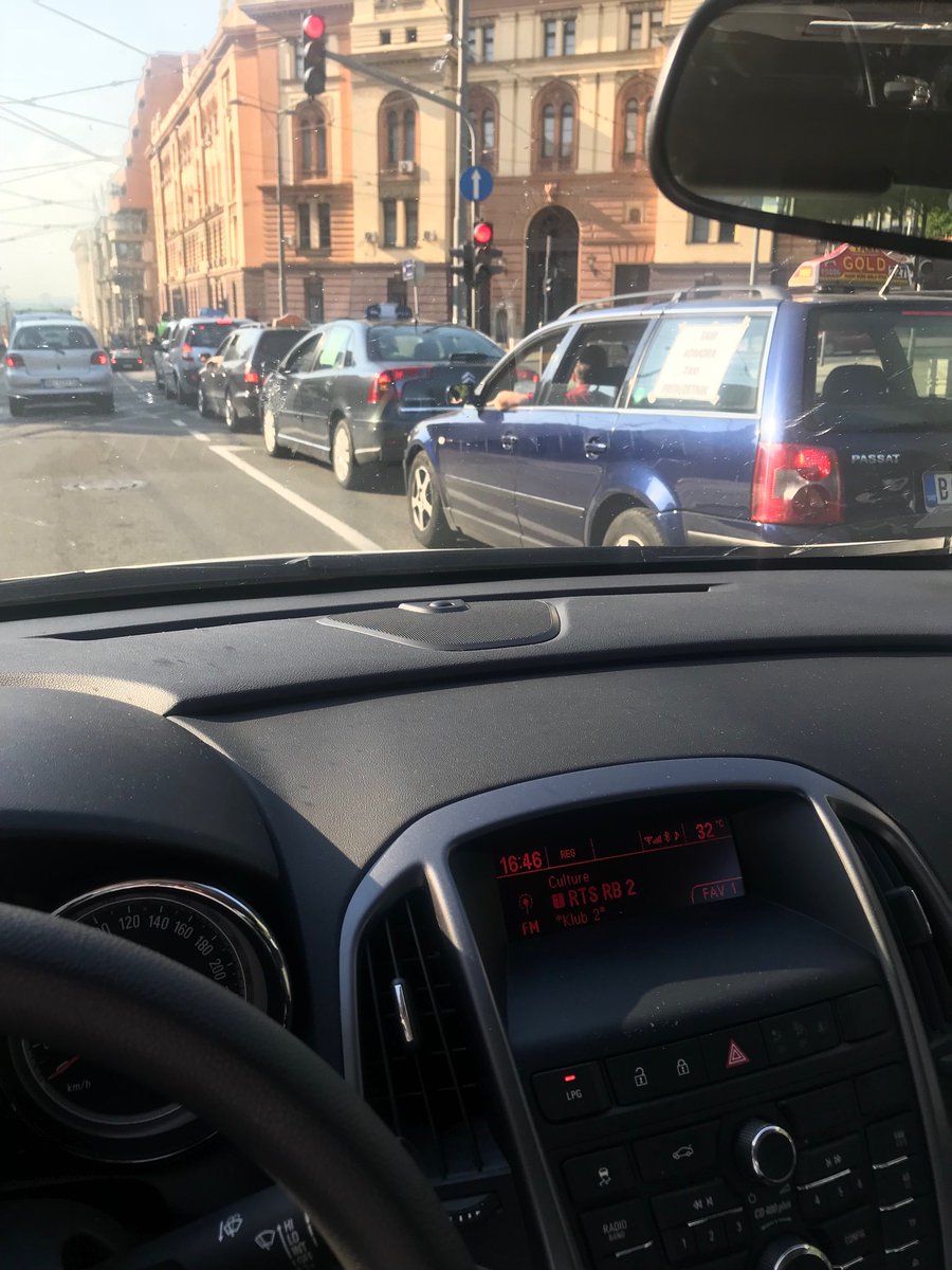TheVerifikator's tweet photo. Protestna voznja taksista #Beograd https://t.co/uMzWk7KwNI