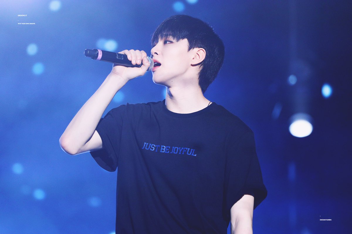 grooveit97's tweet photo. 180422 I love you more than yesterday #권현빈 https://t.co/ZJROIPl27n