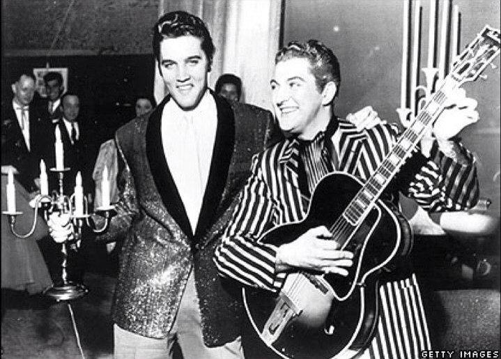 DailyRockPics's tweet image. 62 Years Ago, a 21 year old Elvis Presley took the stage for the First Time at the New Frontier Hotel in Las Vegas. Just two years prior he was driving a truck in Memphis for $45 a week. Thank you for the picture @nikidoog