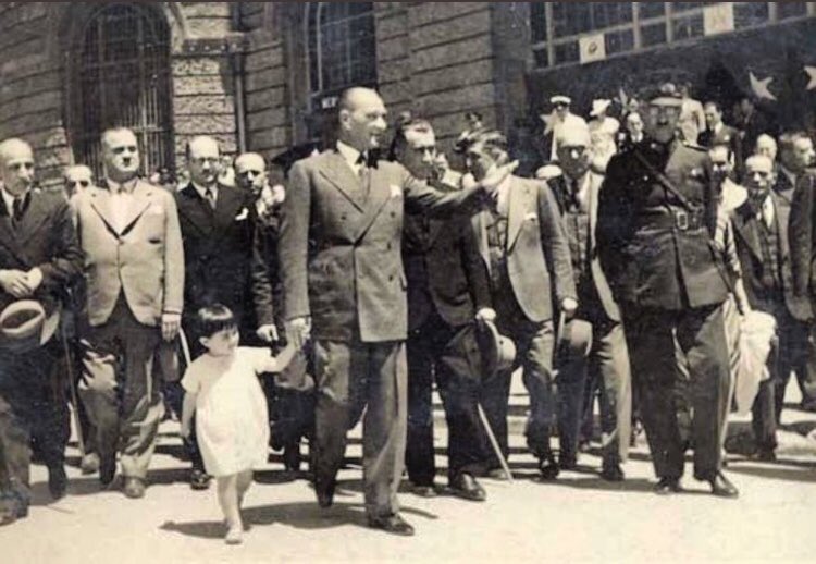 23 Nisan Ulusal Egemenlik ve Çocuk Bayramı kutlu olsun.#23NisanKutluOlsun