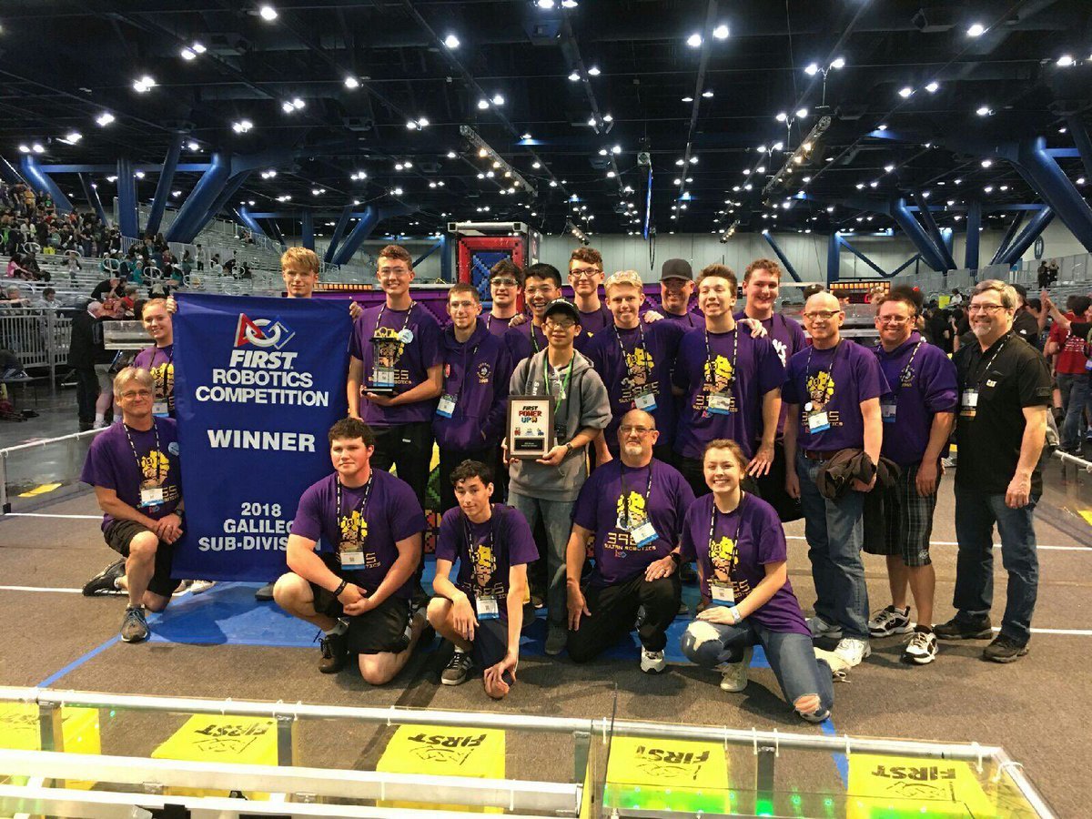SantanaSultans's tweet photo. The @SantanaSultans Robotics are WORLD CHAMPIONS!!!!! Congratulations to the Students, Mentors and Parents! https://t.co/effZvRe3kB https://t.co/UnJeMNv8XG