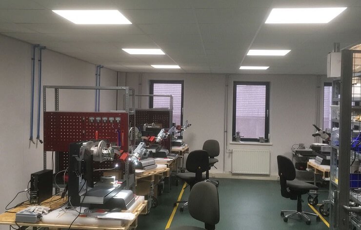 chesswise_int's tweet photo. Our friends at @bondtesters started saving energy in their head office in Panningen with LED panels equipped with MyriaMesh Building Light Control. Smart move! Read all about it on their website: https://t.co/3UcMJlz905 #SmartLighting #MeshNetwork https://t.co/wk2Hdu2RNO