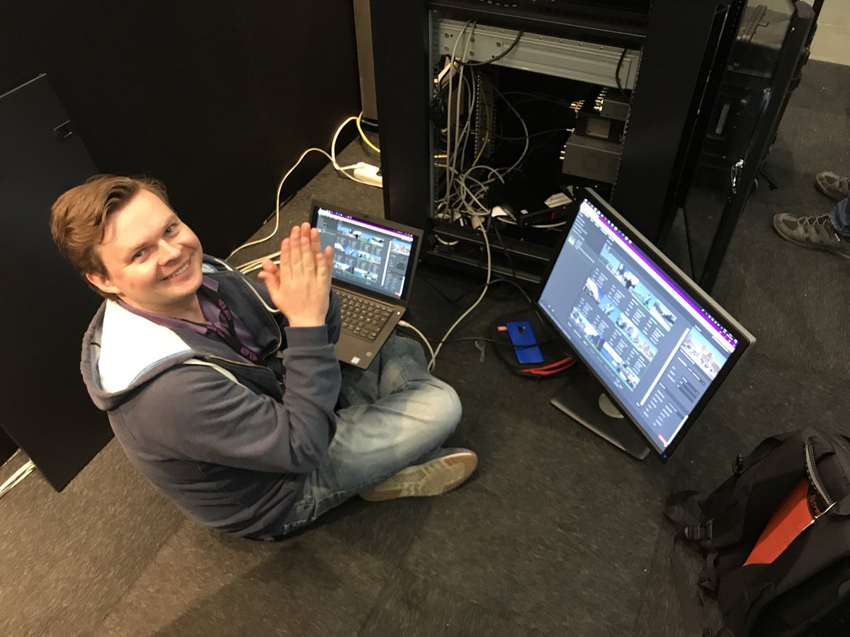 dannyavid's tweet photo. @oysteinrn on his first solo @GLOOKAST mission. Nice to share a pod together at LLB Expo #Avid #Glookast #AlliancePartners #DigitalVideoTools https://t.co/zDCrFBPLYW