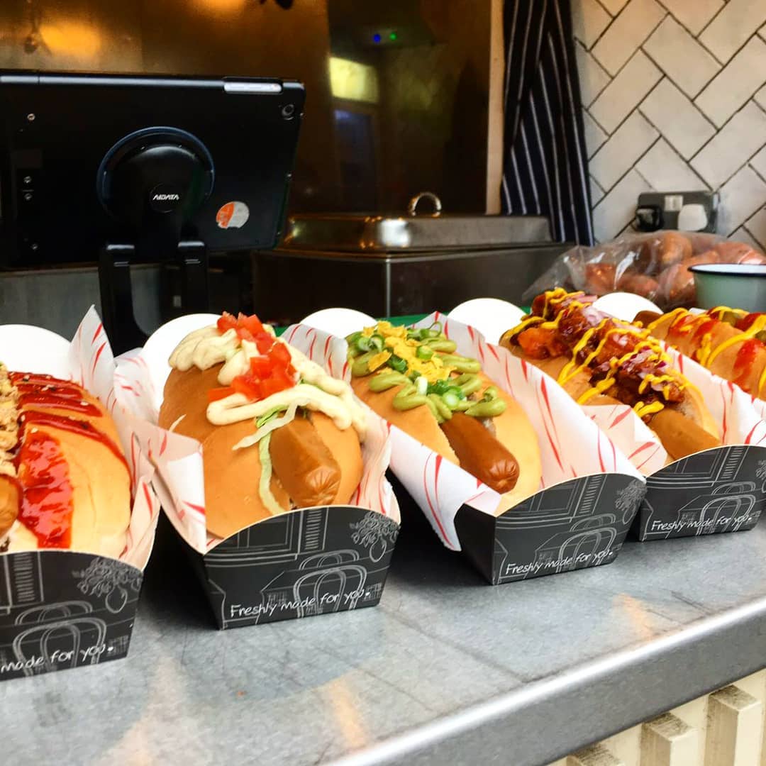 togatherevents's tweet photo. Our new vendor @Gooddogvegan can usually be found at Camden market, but are now available through FeastIt! They serve delicious vegan hotdogs using 100% organic tofu, sourdough buns and homemade sauces – we recommend their Green Dog 🌭👌🏼 #FeastIt https://t.co/t3PBqDycQb https://t.co/zM4p0v3flS