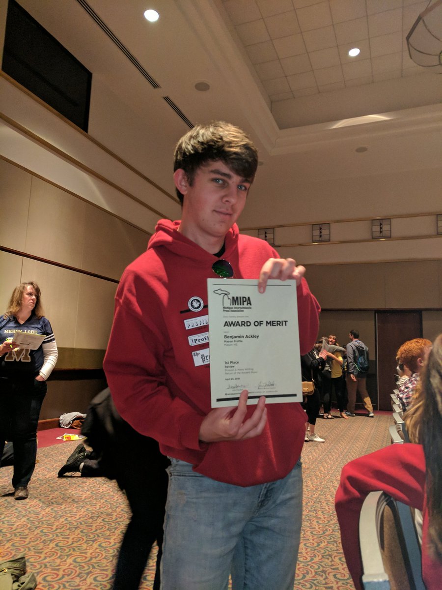 themasonprofile's tweet photo. Congrats to our very own @beautyboyzzz for winning first place for the Review Award @MIPAMSU! We are so proud of our hard working Editor and Page Designer, keep up the good work Ben! #bestofmipa #MondayMotivation https://t.co/8VxbGTdDNn