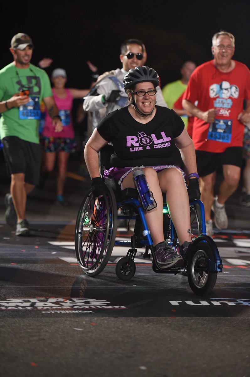 twistedpsister's tweet photo. Dark Side 2018 5K done! Hardest roll I’ve done for various reasons but I did it! #rolldisney #rundisney #DarkSideHalf #wheelchairathlete #pushrim #freewheel #racingforacure #psoriaticarthritis https://t.co/CLEaAsUgBv