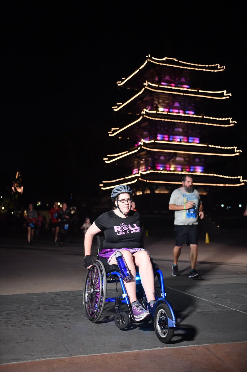 twistedpsister's tweet photo. Dark Side 2018 5K done! Hardest roll I’ve done for various reasons but I did it! #rolldisney #rundisney #DarkSideHalf #wheelchairathlete #pushrim #freewheel #racingforacure #psoriaticarthritis https://t.co/CLEaAsUgBv