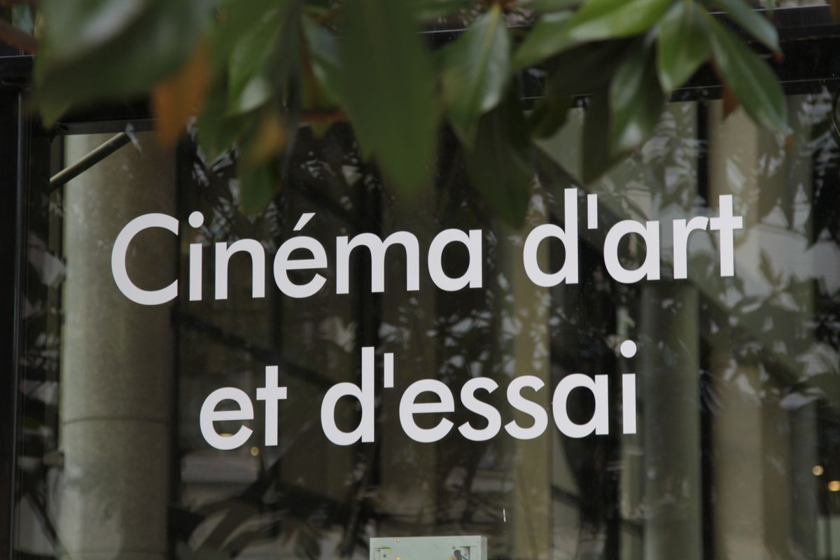 Ville_BoulogneB's tweet image. #Cinéma &amp;gt; Avis aux petits #cinéphiles... Une projection de
plusieurs courts-métrages jeune public, suivie d'une démonstration de #zootrope (jouet optique), est prévue demain. Intéressé ? #Rdv demain à 16h à #Landowski ! Toutes les infos pratiques sur bit.ly/2edOIqo