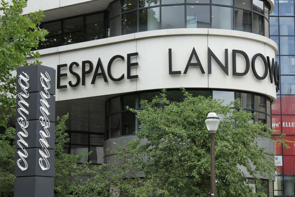 Ville_BoulogneB's tweet image. #Cinéma &amp;gt; Avis aux petits #cinéphiles... Une projection de
plusieurs courts-métrages jeune public, suivie d'une démonstration de #zootrope (jouet optique), est prévue demain. Intéressé ? #Rdv demain à 16h à #Landowski ! Toutes les infos pratiques sur bit.ly/2edOIqo