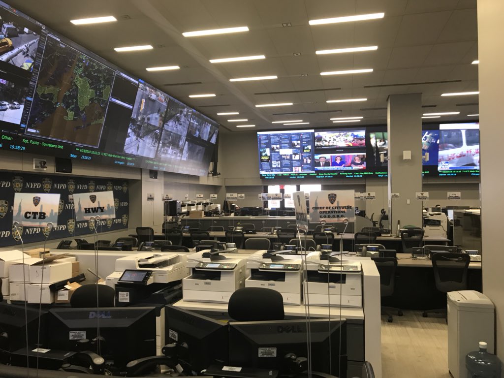 PoliceNat67's tweet photo. Aujourd’hui nous sommes accueillis au fameux Police Plaza au centre de vidéo supervision. Simplement bluffant ! @ipafrance @NYPDnews https://t.co/aPsUnd3IBy