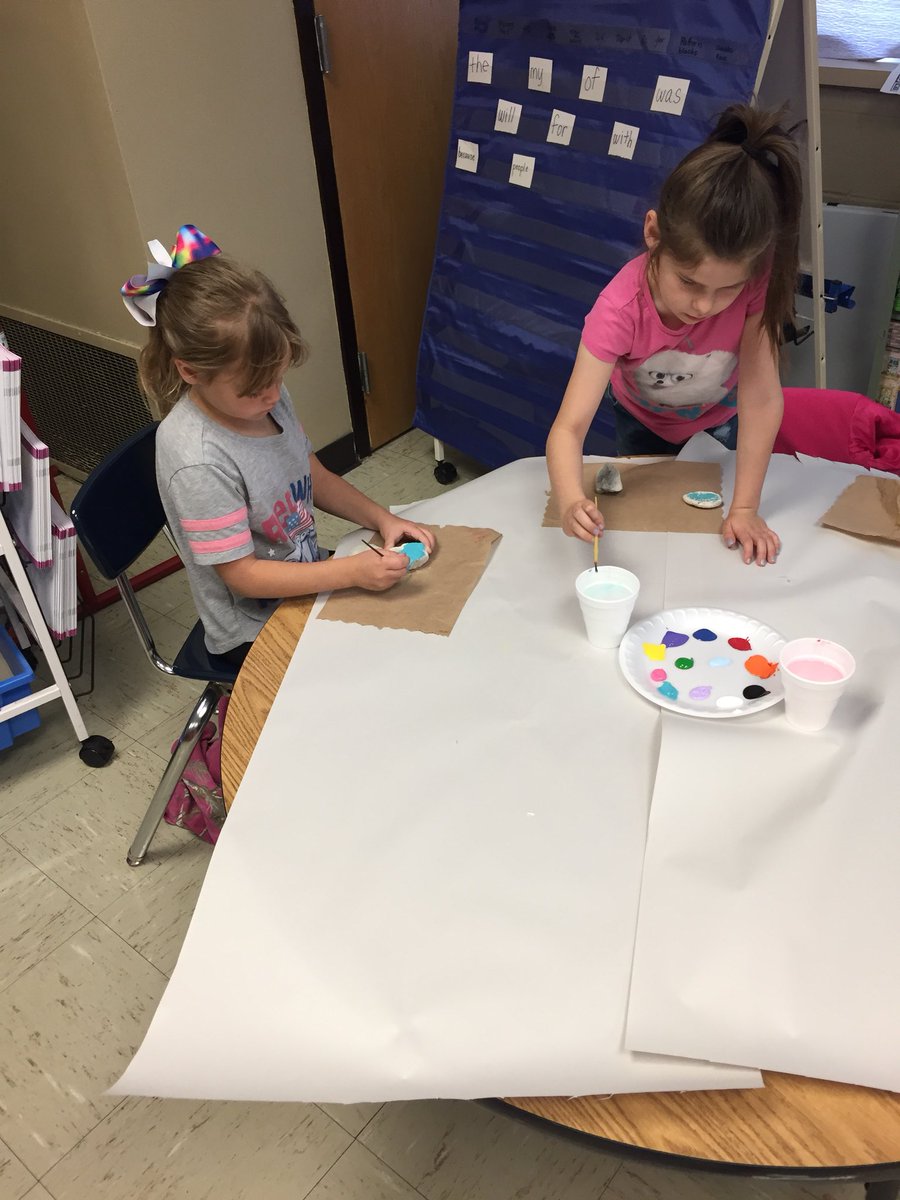 The Gators did their part to take care of Earth this morning with different fun activities! #earthdayiseveryday #EarthDay18 🐊🌎