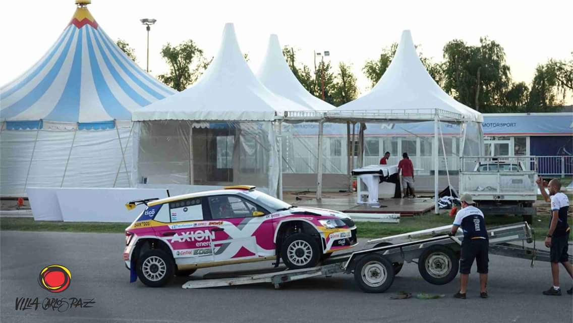 villacarlospaz_'s tweet photo. Ya abrió sus puertas el Parque de Servicio ubicado a orillas del lago San Roque de nuestra ciudad, donde ya se encuentran instalando los equipos del 
#YPFRallyArgentina2018
Toda la información, incluidos cronogramas y programas pueden ser consultados en https://t.co/6WUbAEOzxI https://t.co/N9Azh6TbYi