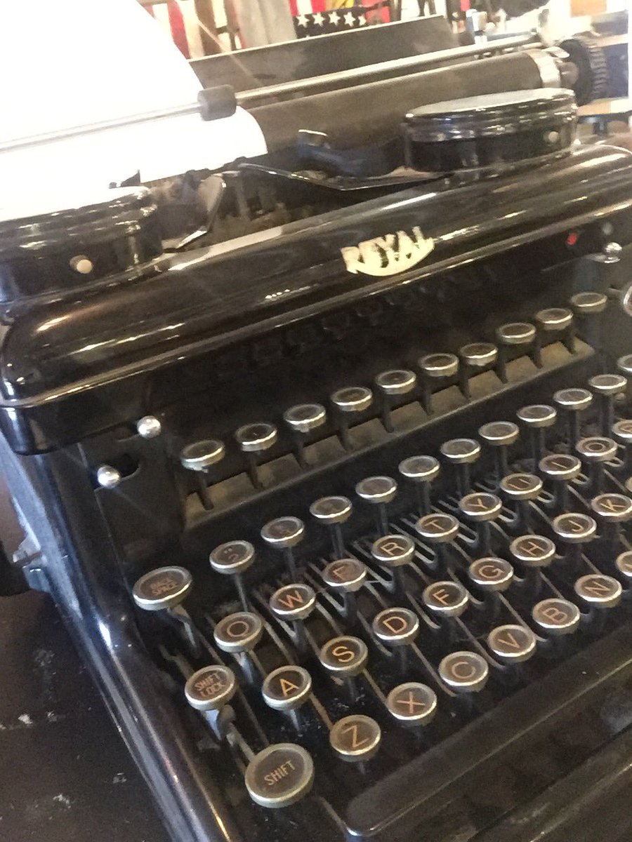 drjenwolkin's tweet photo. What story will you write today? Is your narrative written through unhelpful filters/faulty perception? Or is it based in reality? Reality isnโt always what weโd like, but the overlay of our evaluation can lead to suffering. #MindfulMonday #MondayMotivaton #WriteYourOwnCaption https://t.co/FXtE4YW60v