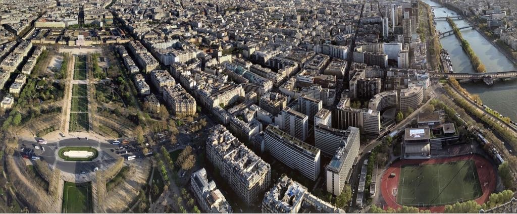 essamiskander's tweet photo. Panoramic #Paris from the top of #eiffle Tower, a city well planned! https://t.co/sdmL4pohiU