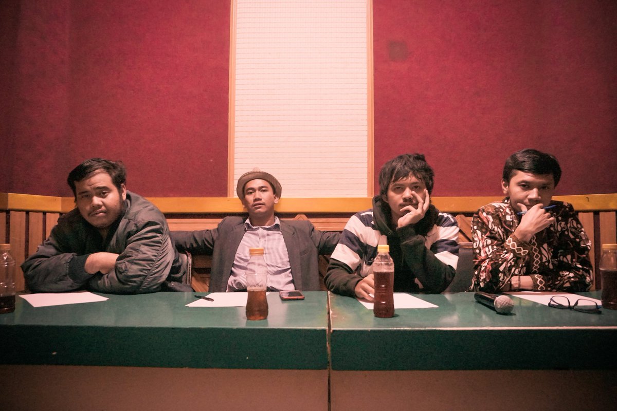 Mau jadi pemandu karaoke profesional? Join di pemandukaraokepro.com
Difotoin @rifqifdhlr