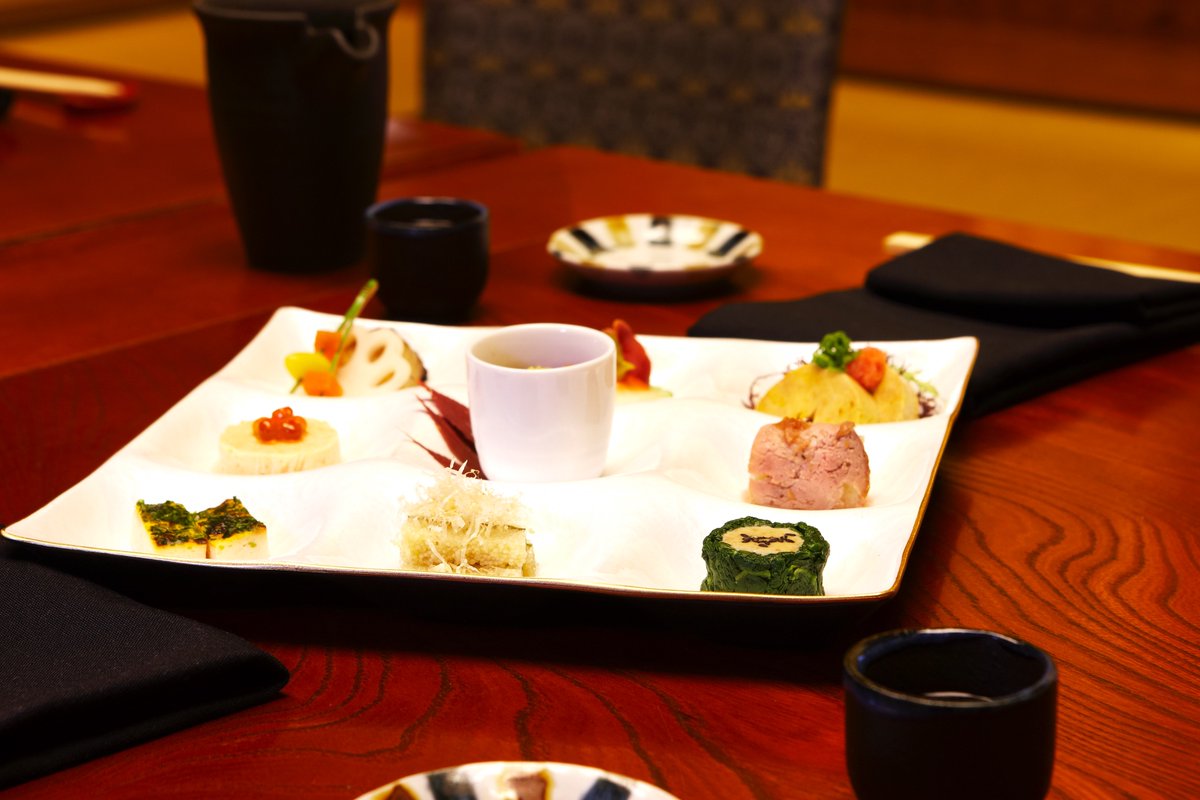 happilyedible's tweet photo. Foodie friends in Atlanta!! Don't miss "Sunday Supper with Sachi" this Sunday, 6pm @NakatoAtlanta 
7 guests &amp; 7 courses paired with beer &amp; sake in the amazing Tatami Room! Reserve your seat - email fatini@nakatorestaurant.com https://t.co/odjmcnIdu0