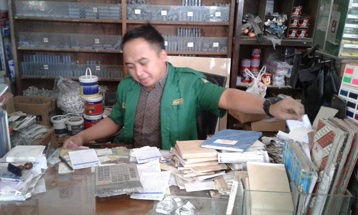 ansorbjgtegal's tweet photo. Bangga Menjadi Ansor
Mengingatkan kpd seluruh anggota Ansor/Banser utk mengikuti gerakan "Bangga Menjadi Ansor" dg mengenakan atribut Ansor/Banser selama 3 hari pada 23, 24, dan 25 April 2018. Boleh mengenakan jaket, jas, kaos, topi Ansor/Banser atau atribut lainnya.
Matur NUwun. https://t.co/cemUZOhnjG