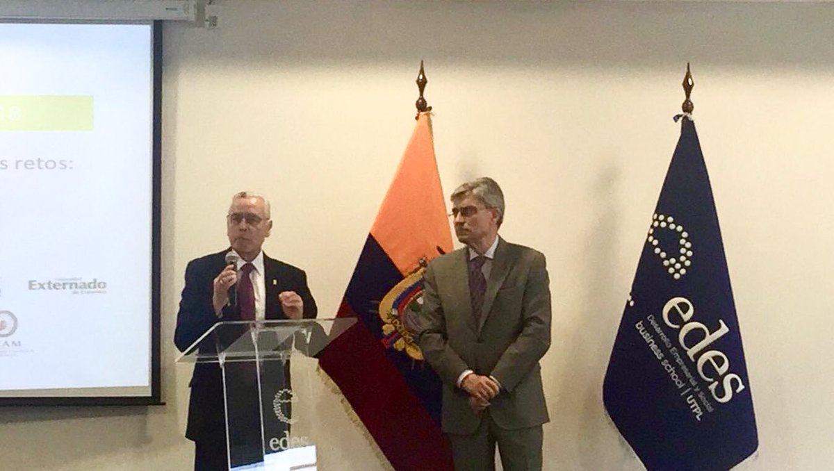 utpl's tweet photo. “Rector @JoseBarbosaC da la bienvenida a universidades asistentes junto a Adolfo Cazorla, director general de @eoi, en sesión inaugural de Reunión #RedTikal 2018: Universidad y sociedad ante los nuevos retos de la educación en la era digital. https://t.co/o7zsKqia7k