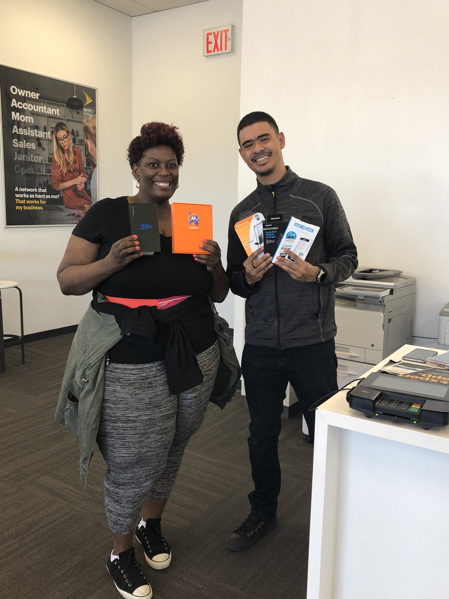 claudsprint's tweet photo. Happy Customer and Happy Sprint Partner! @HGayle28 @SprintRinger early start at Springfield Gardens ☺️ https://t.co/7qaOEjcKvc