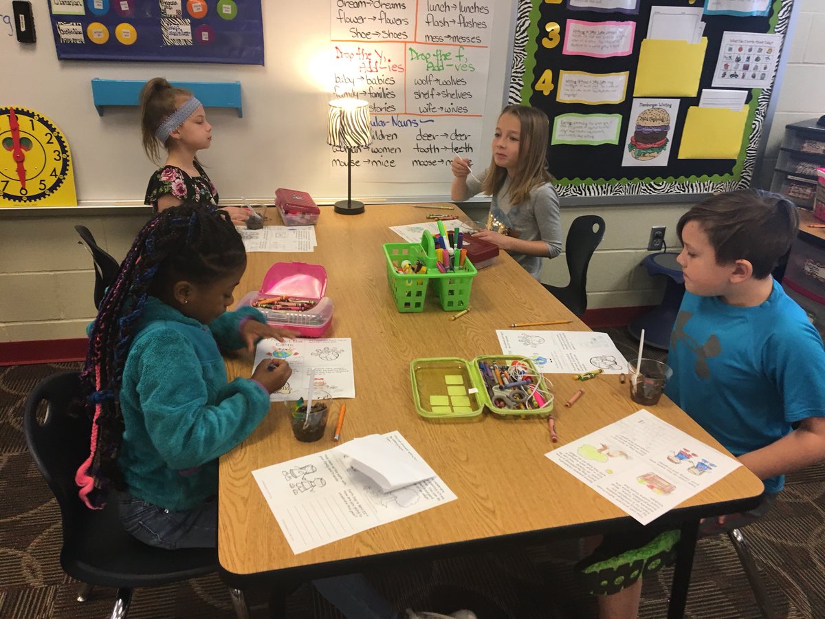 MrsWhite41's tweet photo. Celebrating Earth Day while reading and enjoying our dirt cups with worms! https://t.co/2CZtV5dmN6