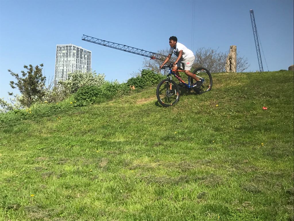 IanMikardoHS's tweet photo. Congrats to Laura Bass who ran the London Marathon for us yesterday in 4hrs 15 mins, an amazing achievement, particularly given the heat!

Her hard work means that we have been able to buy brand new bikes for our boys, we and they are delighted!

#bike #Education #IanMikardo https://t.co/vH3a5ubN9X