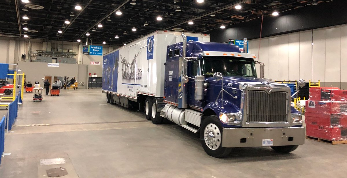 Now THIS is a big venue!!! #FIRSTChamp #omgrobots #FIRSTPOWERUP