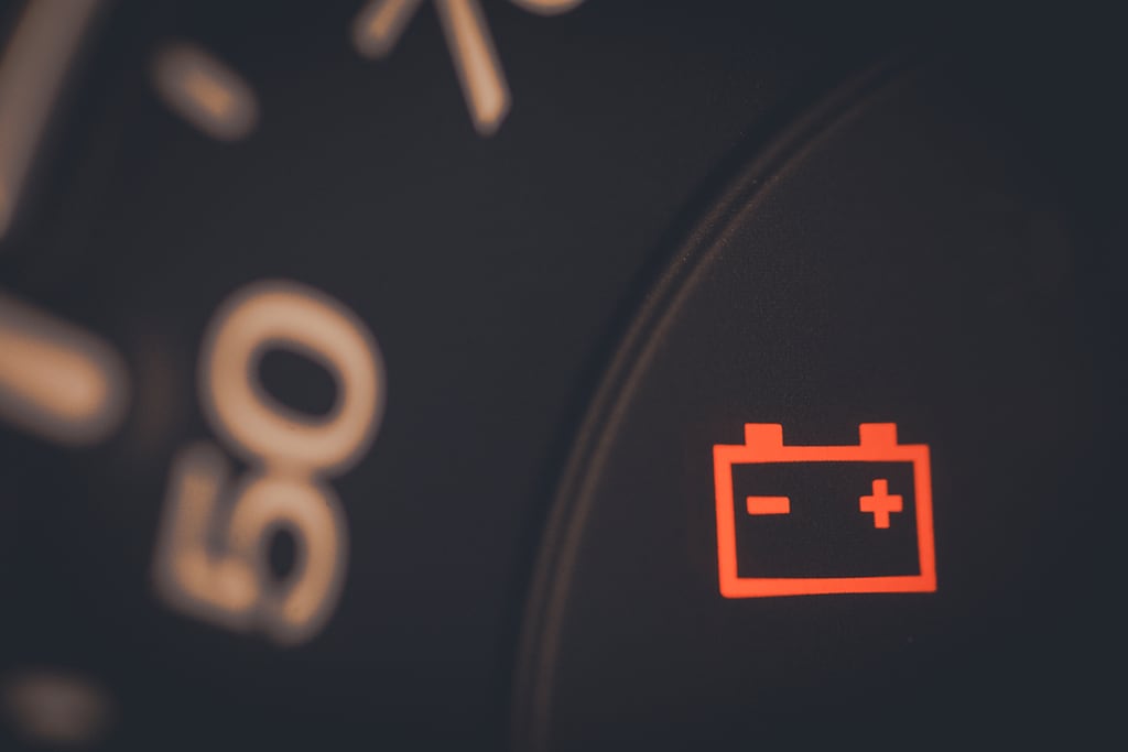 ace_customTX's tweet photo. If the battery warning light (a light in the shape of a battery symbol) on the dashboard comes on while you're driving, that means the charging system isn't working. #acecustom #autorepair #autobodyshop #killeen #texas https://t.co/GOOcNUuGNm