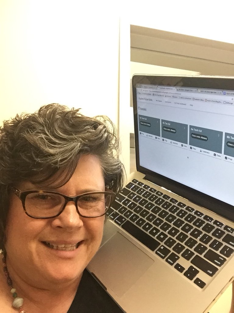 MillerMSlibrary's tweet image. I created an Applied Digital Skills class!  I can’t wait to enroll my students and start the learning ! #growwithgoogle #EdTechTeam