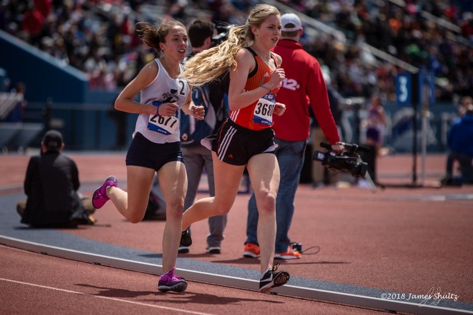 Elizabeth Reneau tunes up for TAPPS state track and field meet at Kansas Relays
bit.ly/2JiA9ys