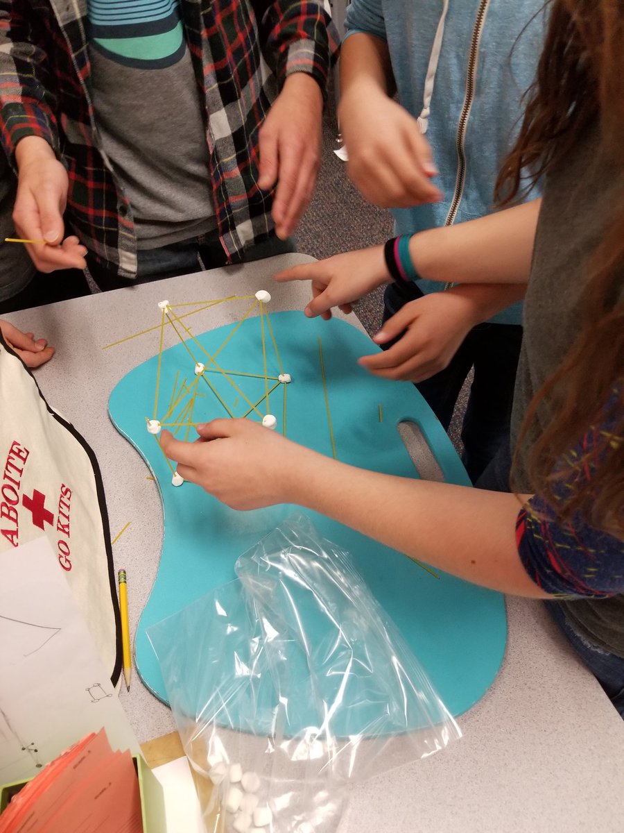 carpenterland's tweet photo. #midbuild @AESPanthers https://t.co/Y1rysCwKxY
